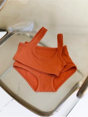 ARQ Wide-Strap Bra